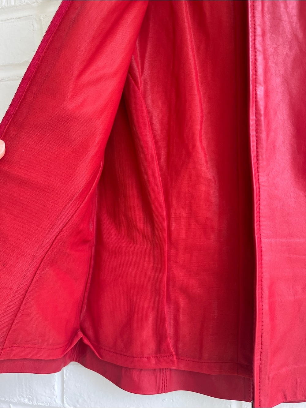 Y2K Genuine Red Leather Sleeveless Top. Back Zip. Fully lined. - Picture 15 of 16